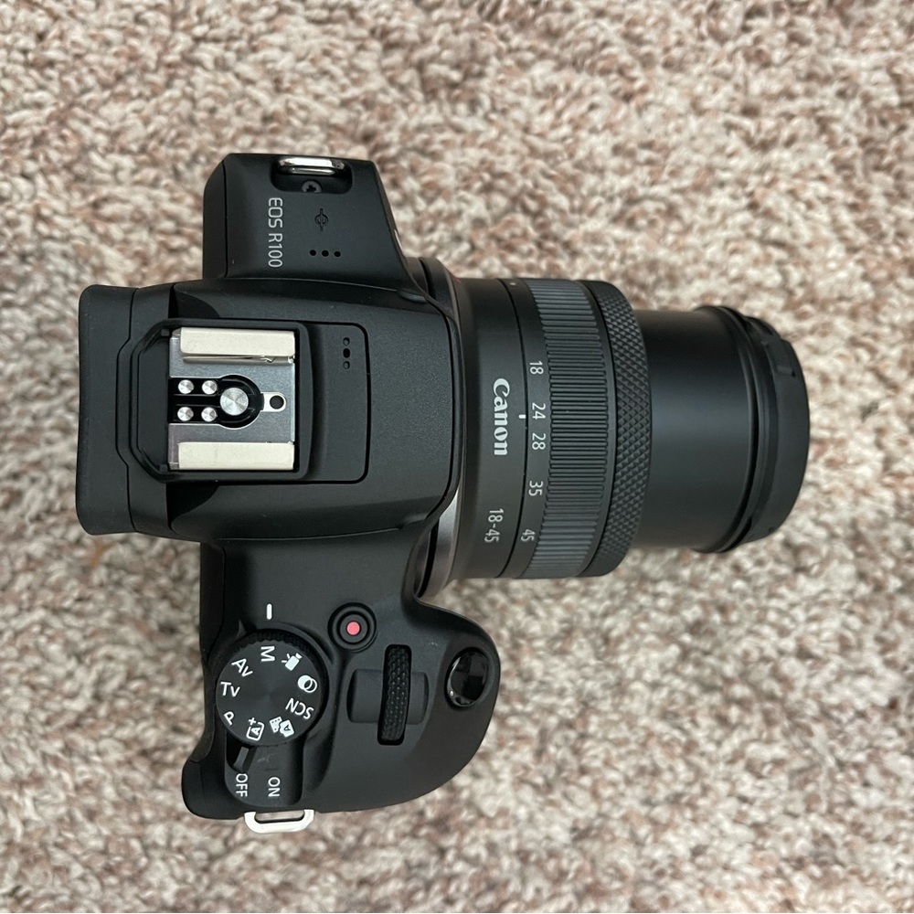 Canon Camera - Picture 4 of 17